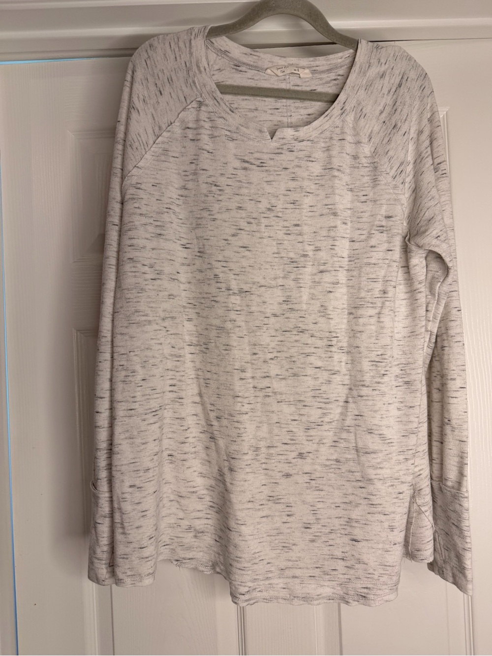 Space Dye Tee
Light Gray Heather Women's Long Sleeve Shirt